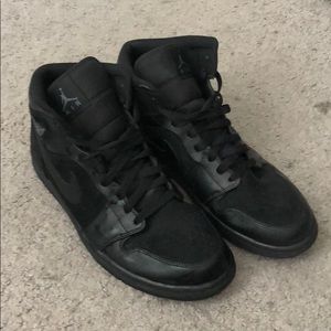 Jordan 1s (black)